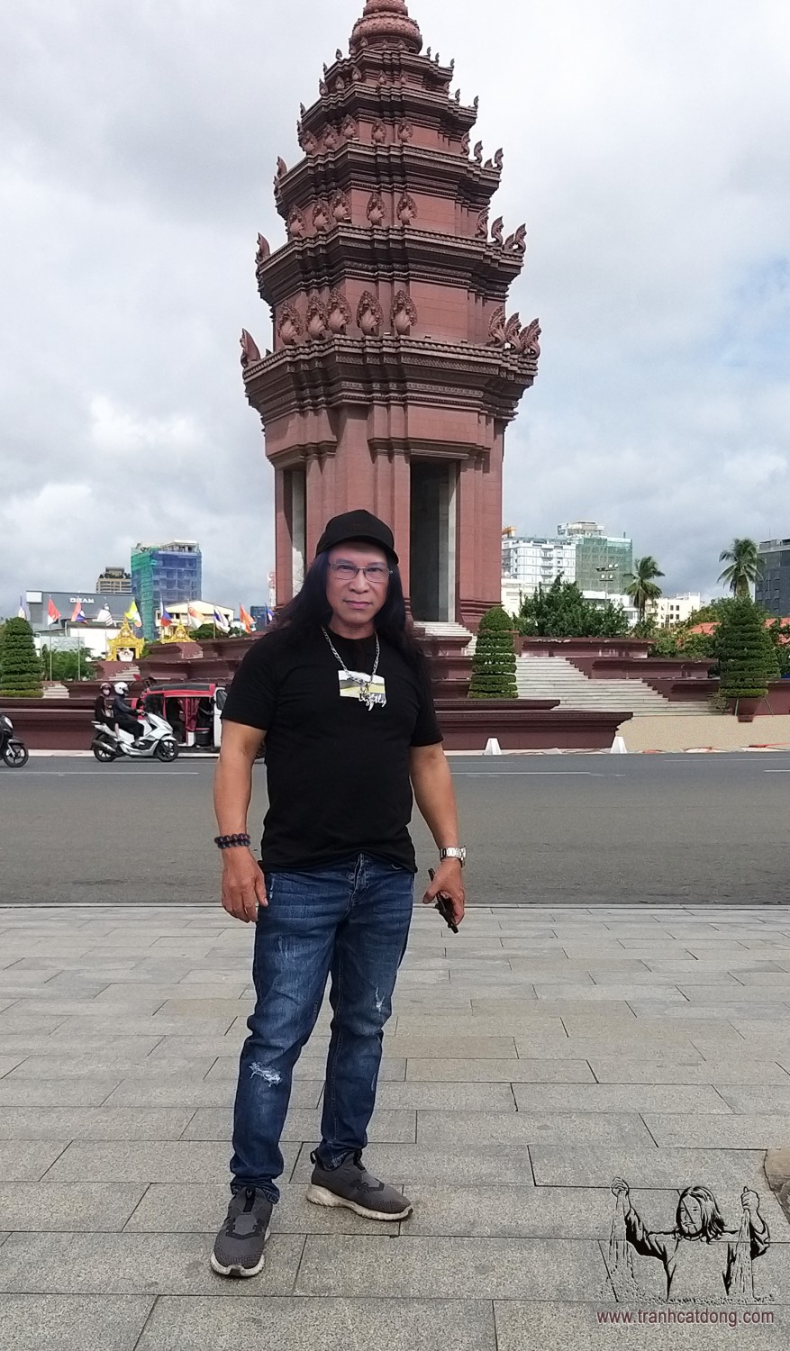 Kỉ lục gia tranh cát Nguyễn Thế Nhân